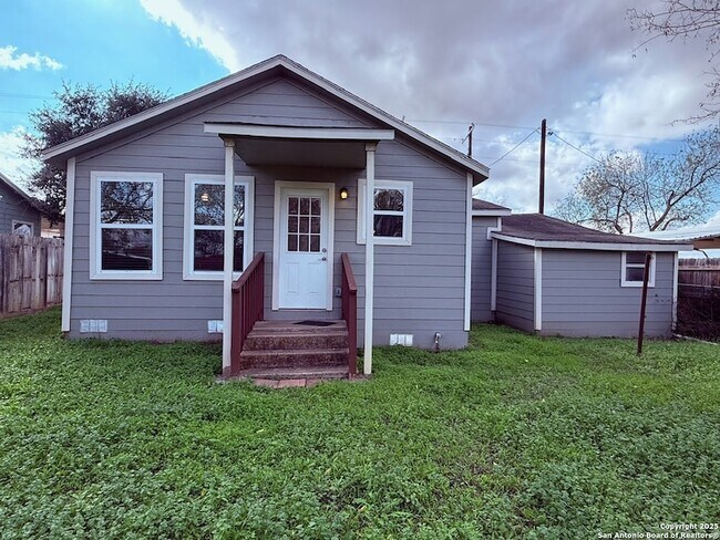 Building Photo - 1310 S 4th St