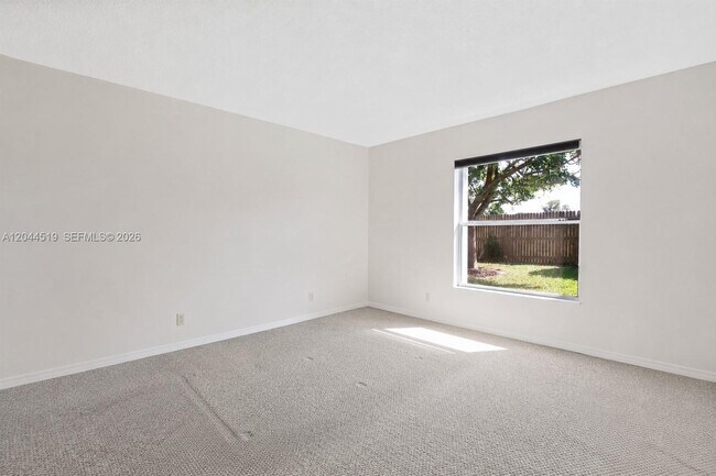 Building Photo - 547 High Hawk Cir