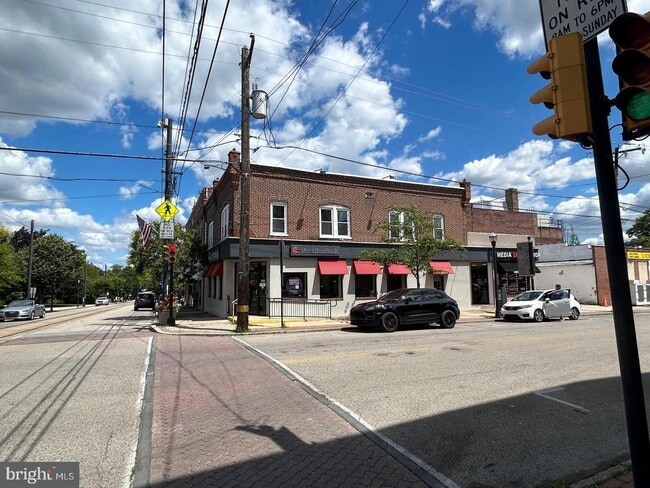 Building Photo - 100 E State St