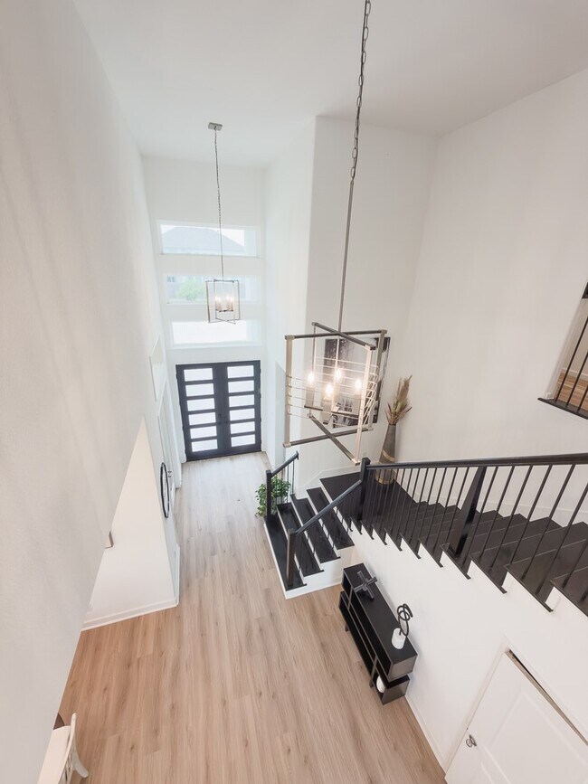 Building Photo - 30311 Elm Rdg Ln