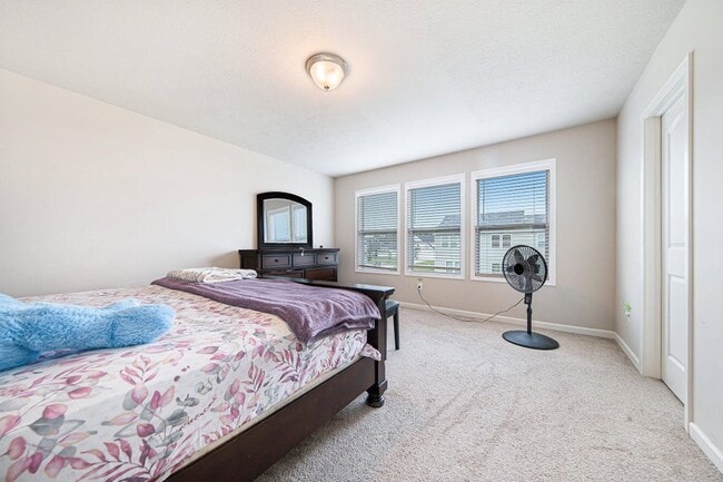 Building Photo - 7280 Hopkinton Dr