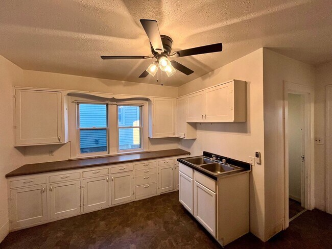 Building Photo - 3 Bed 1 Bath Single Family Home in Wausau