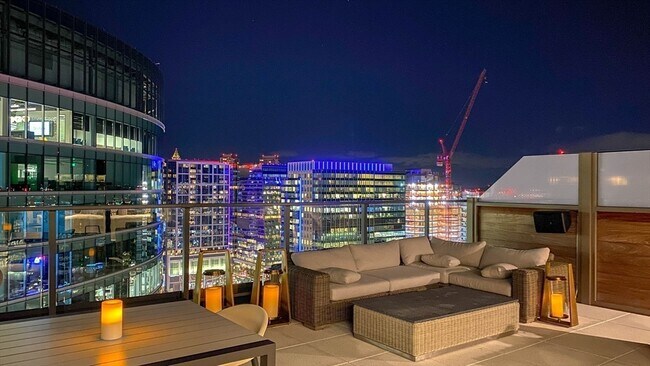 Building Photo - 133 Seaport Blvd
