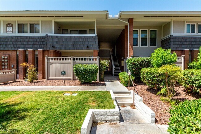 Primary Photo - 650 Oakmont Ave