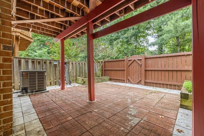 Building Photo - 4267 Fox Lake Dr
