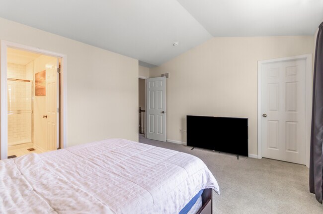 Building Photo - 4197 Calder Ln