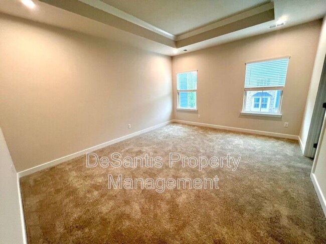 Building Photo - 4906 Spruce Rd