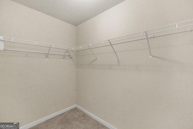 Building Photo - 882 Nestling Dr