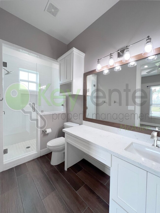 Building Photo - Gorgeous 4 bed/4 bath home, now available ...