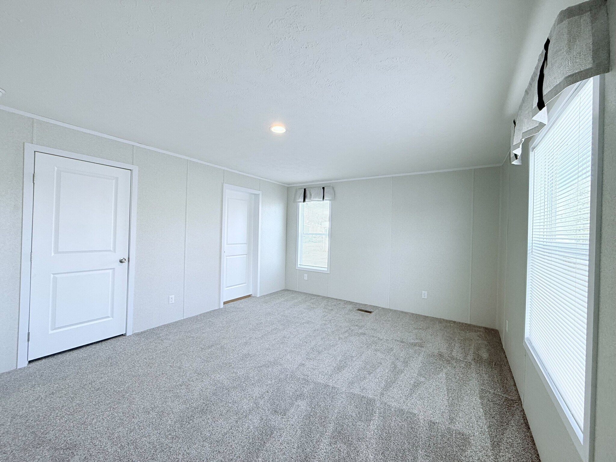 Building Photo - 29652 Cambridge Ct