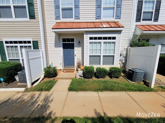 Building Photo - 2200 Valley Edge Dr