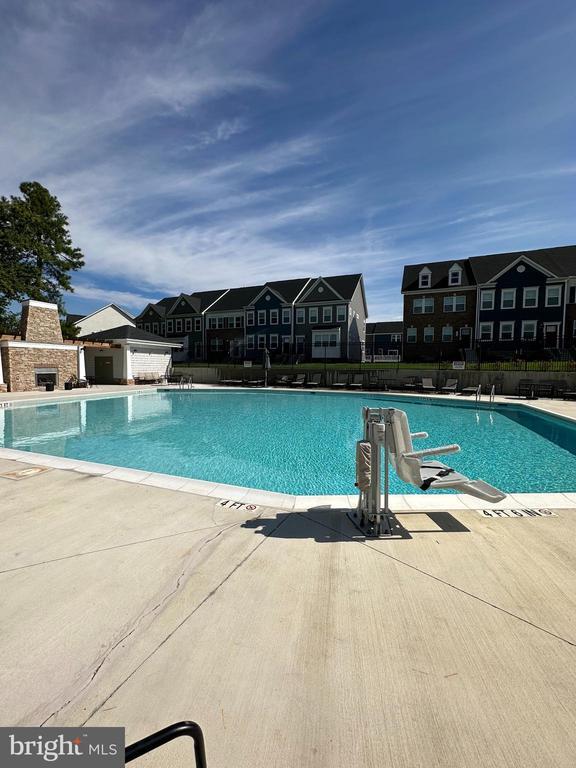 Building Photo - 2318 Woodlands Rd