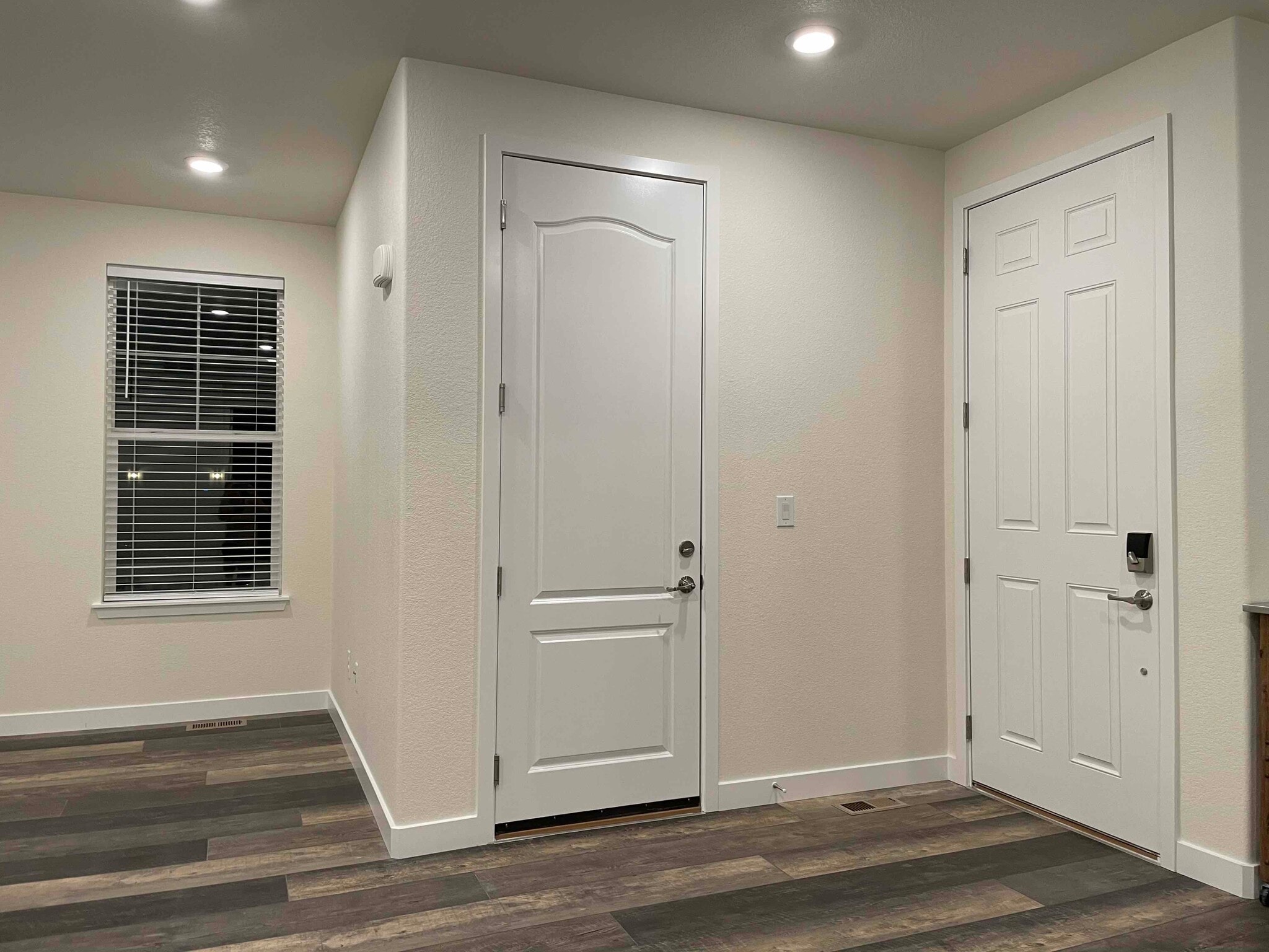 Building Photo - 8781 S Wenatchee Ct