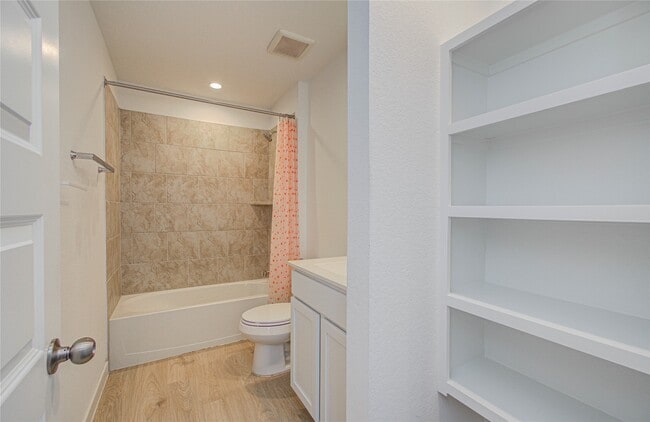 Building Photo - 3106 Langley Bnd Ln