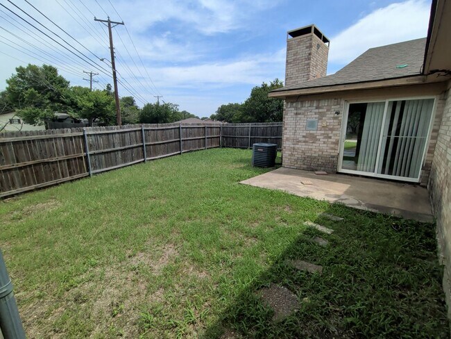 Building Photo - 4329 Segura Ct S