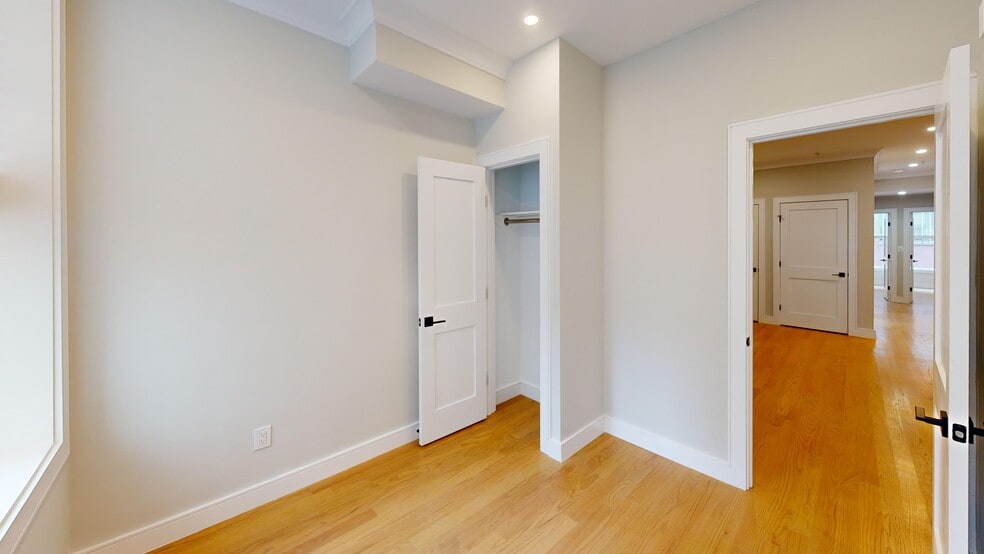 Building Photo - 230 Tremont St