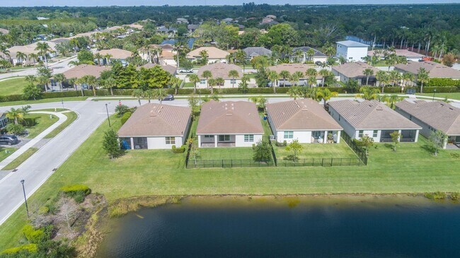 Building Photo - 7410 SW Harbor Cove Dr
