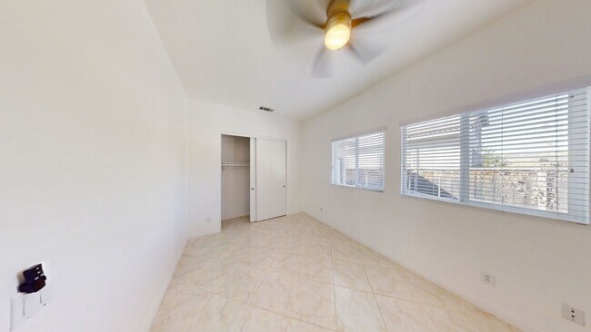 Building Photo - Beautiful 5 bedroom 3 bathroom home in Yucaipa