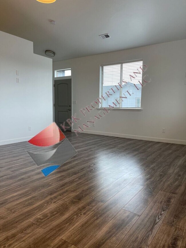 Building Photo - 1703 Ross Ave