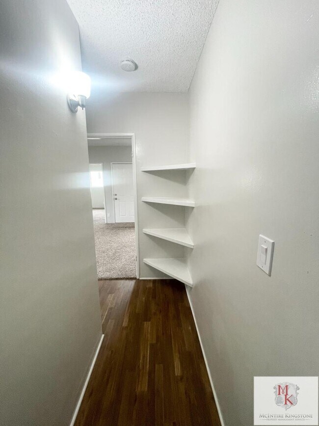 Building Photo - 2.0 bedroom in Monrovia California 91016