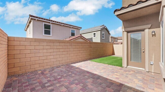 Building Photo - 404 Grand Toccata St