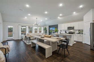 Building Photo - 3802 Dogwood Rd