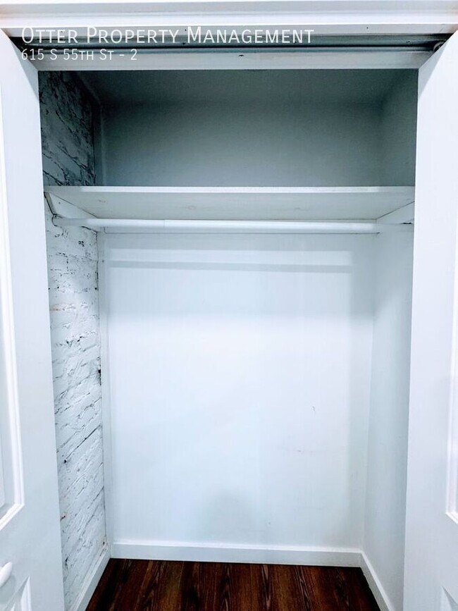 Building Photo - 615 S 55th St