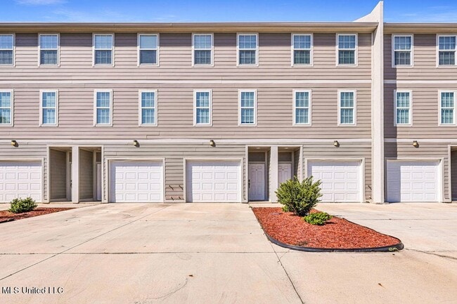 Building Photo - 103 E Orchard Loop