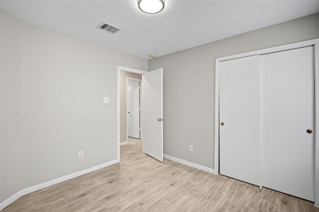 Building Photo - 10818 Elgar Ln