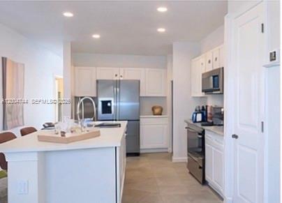 Building Photo - 1204 Deepwater