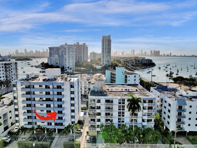 Primary Photo - 1658 Bay Rd