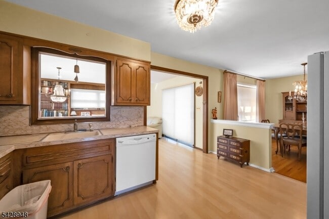 Building Photo - 204 Tryon Pl