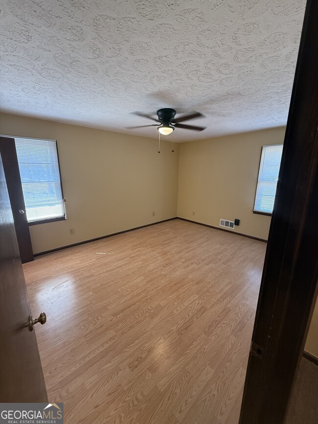 Building Photo - 110 Otelia Ln