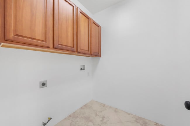 Building Photo - 50342 San Capistrano Dr