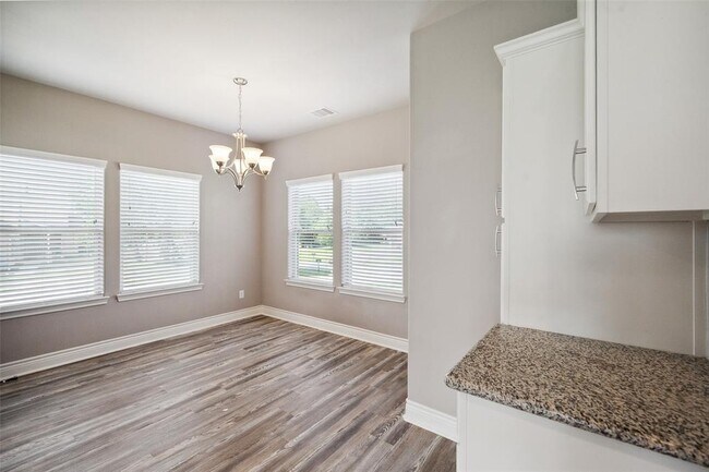 Building Photo - 14103 Overstreet Dr