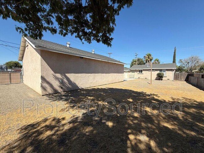 Building Photo - 524 E Krell Ln