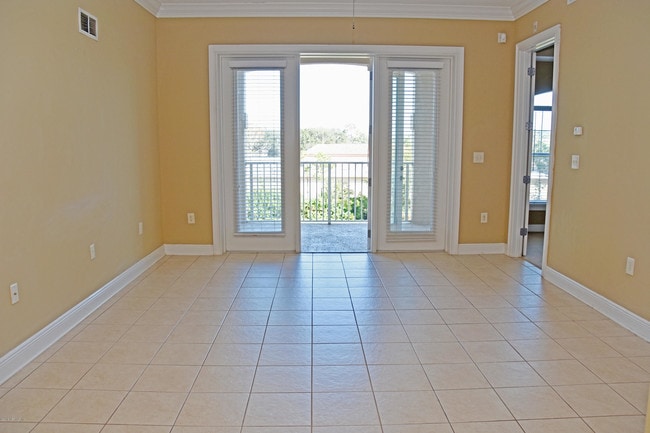 Building Photo - 4300 S Beach Pkwy