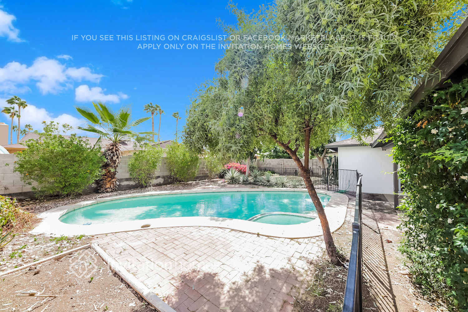 Building Photo - 11033 N 57th Dr