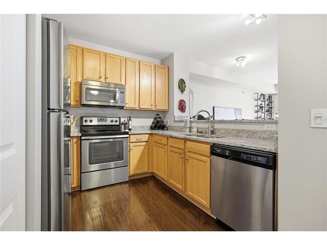 Building Photo - 545 N 1st St