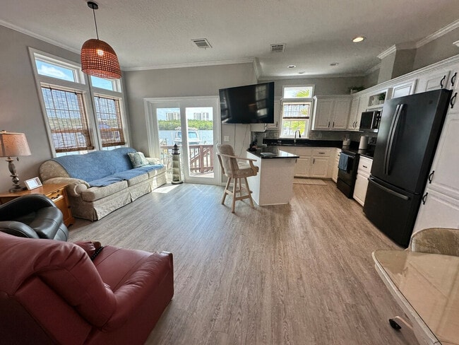 Building Photo - 404 Nettles Blvd