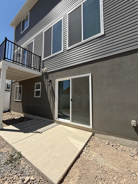 Building Photo - 358 N Corridor Ln