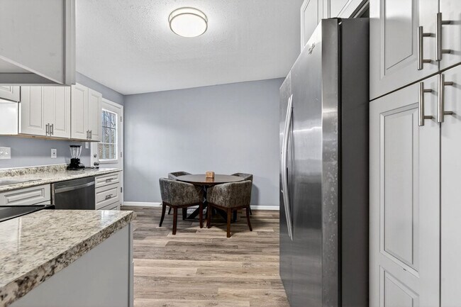 Building Photo - 7792 Alicia Ct