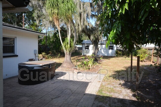 Building Photo - 541 Carey Pl