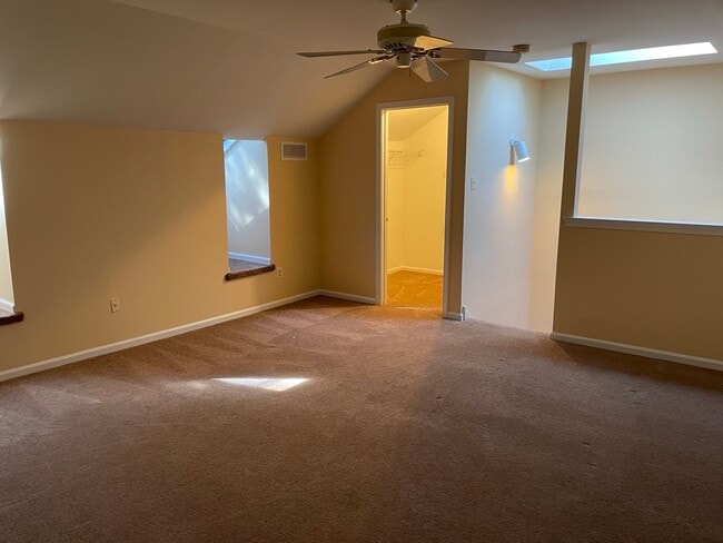 Building Photo - 107 Reveille Rd