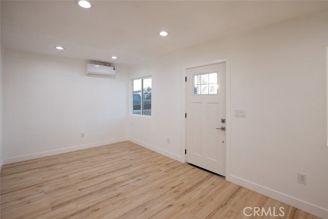 Building Photo - 1402 E Luray St