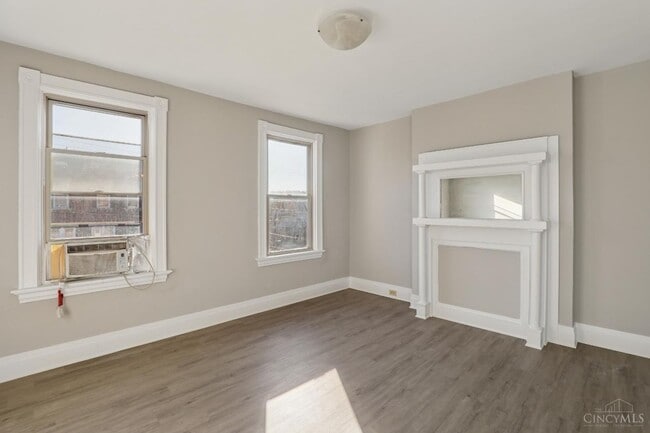 Building Photo - 1212 Bates Ave