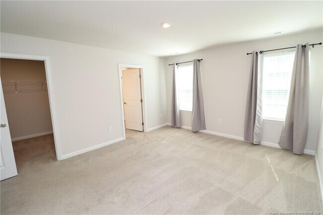 Building Photo - 244 Amber Acorn Ave