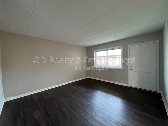 Building Photo - 342 Wilson Ave