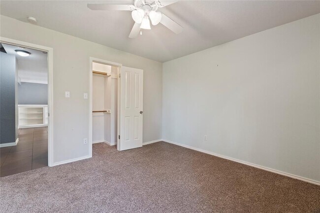 Building Photo - 7201 Breezy Pass Cove