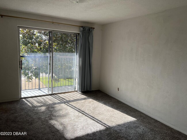 Building Photo - 3431 S Peninsula Dr